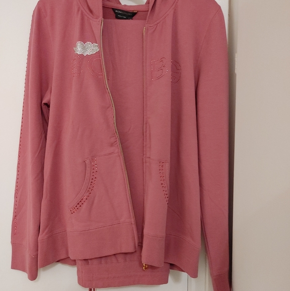 BCBG Sweat suit XL pink , embellished with a pink rhinestones - Picture 2 of 3